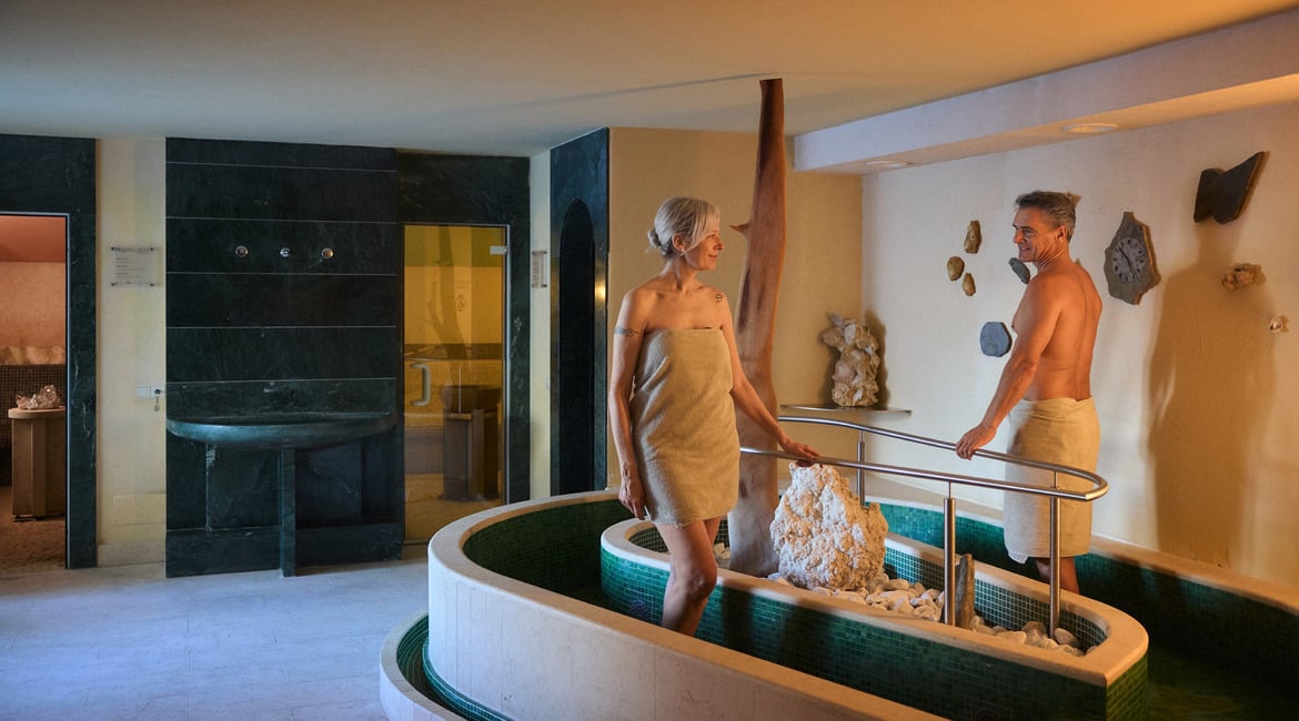 Corvara hotel con piscina Kneipp coperta in Alto Adige: Sporthotel Panorama