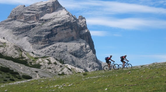 Storia di un amore: sulle Dolomiti in mountain bike